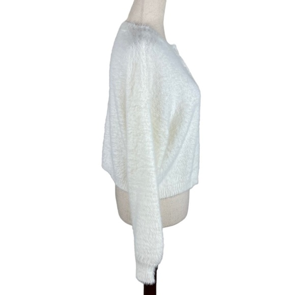 Stradivarius Ivory Soft Fuzzy Cardigan - Picture 3 of 9